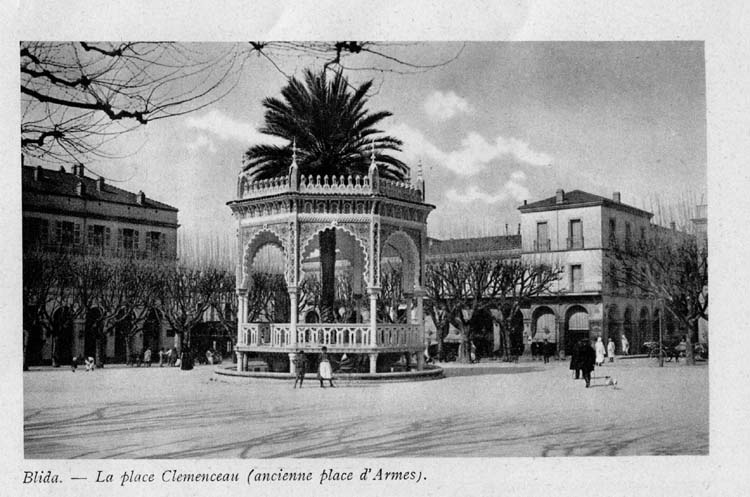 Place d'Armes à Blida